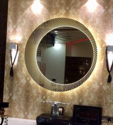 Evaan Haskin Round LED Mirror with LED Lights